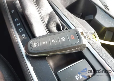 2017 Ford Escape Titanium z USA, uszkodzony, nr VIN 1FMCU9JD3HUD80510